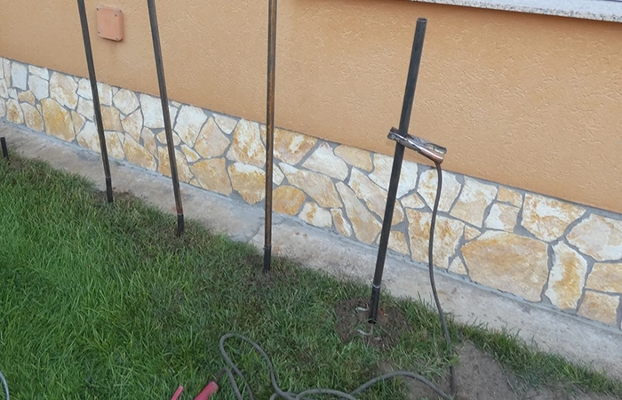 Süllyed a ház sarka Repedés a ház sarkán, süllyedés jele